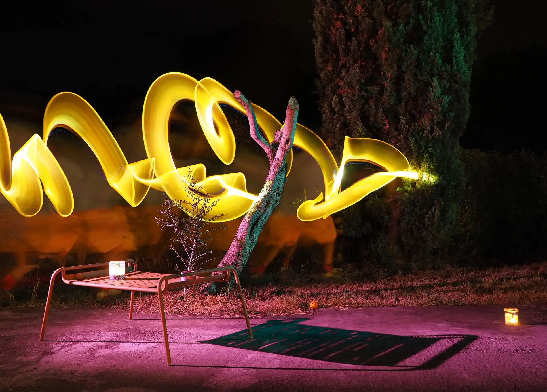 Graffiti lumineux — Jérôme Bellon, été 2023